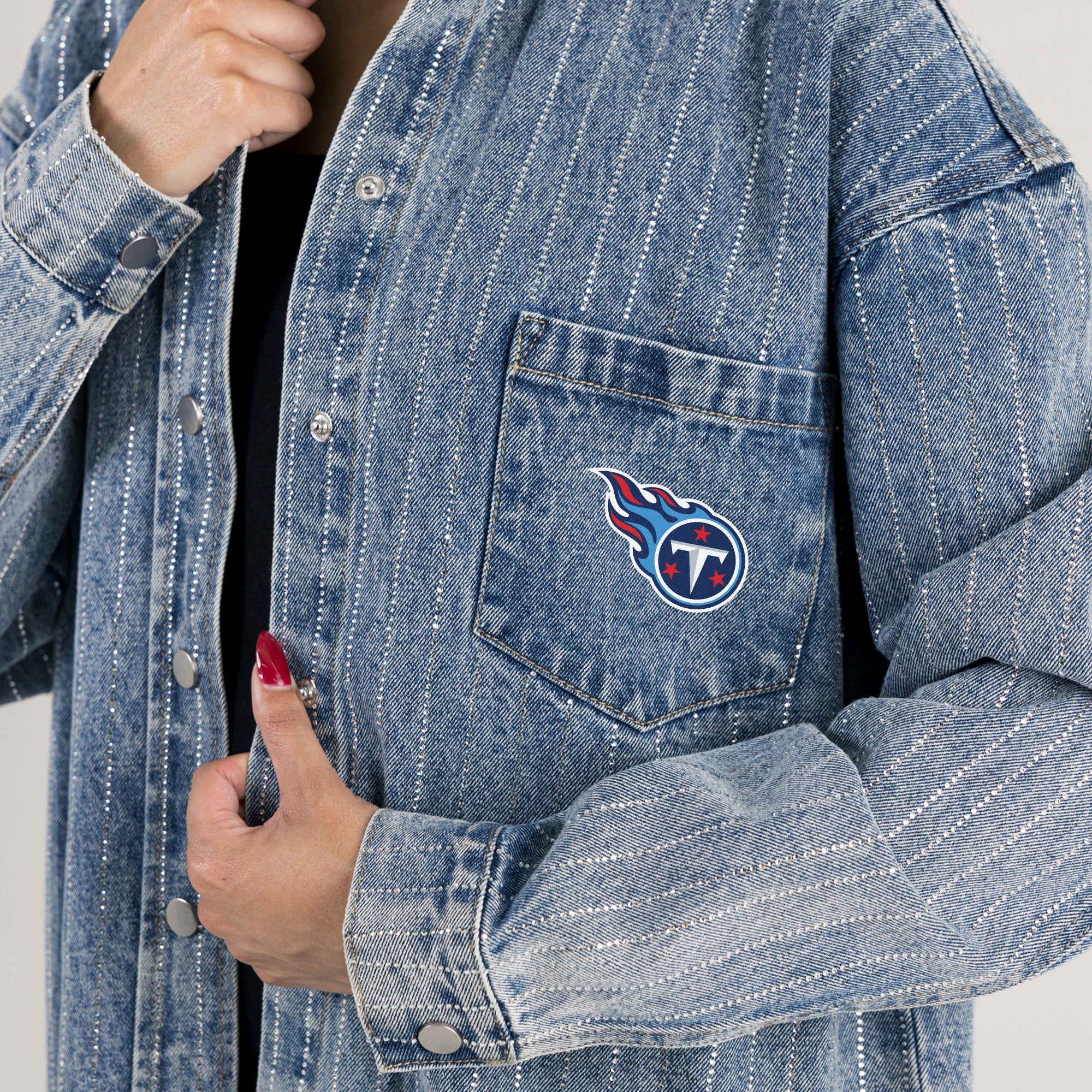 TENNESSEE TITANS STYLES THE LIMIT MICRO-RHINESTONE DENIM OVERSHIRT