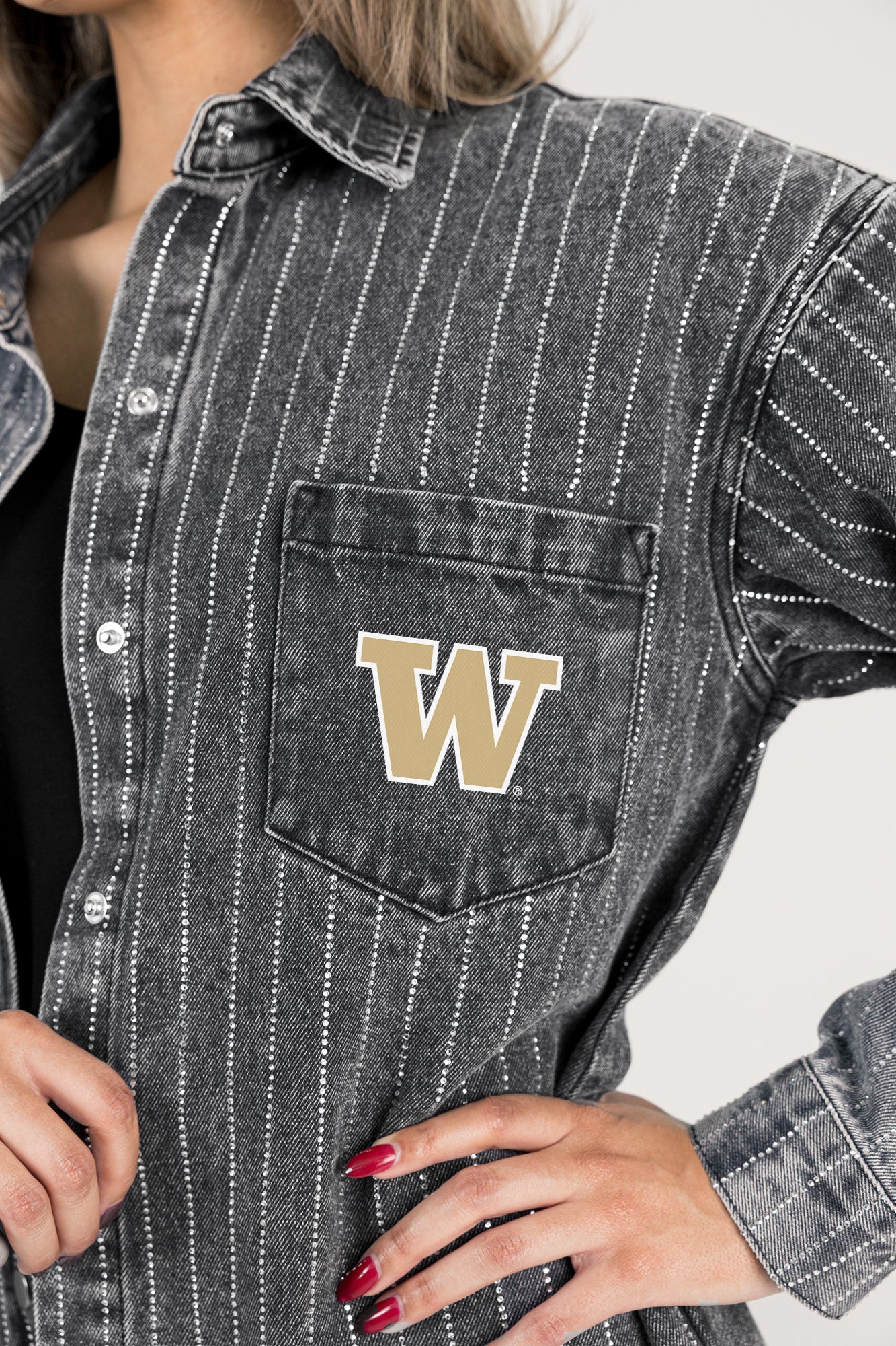 WASHINGTON HUSKIES STYLES THE LIMIT MICRO-RHINESTONE DENIM OVERSHIRT IN BLACK