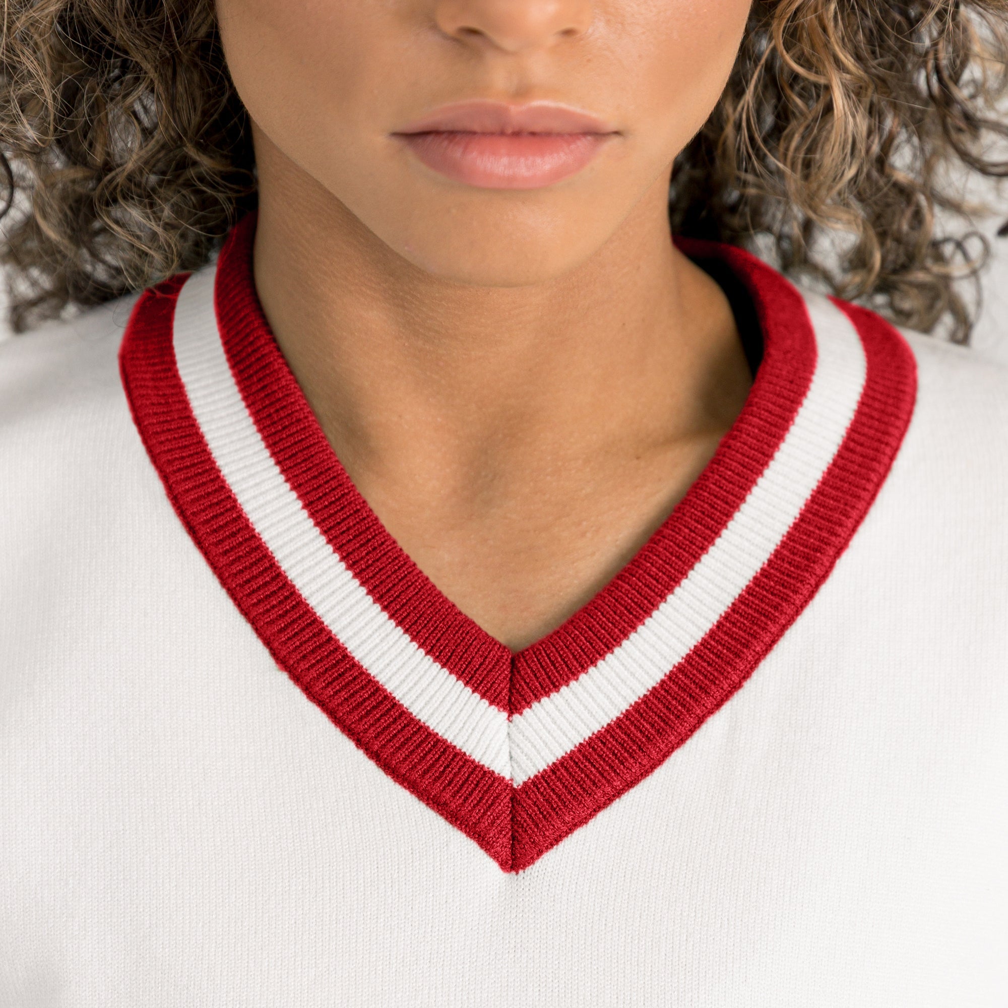 GEORGIA BULLDOGS INFINITE CHARM VARSITY V-NECK SWEATER