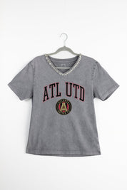 ATLANTA UNITED FC ICONIC EDGE RHINESTONE TRIM V-NECK TEE