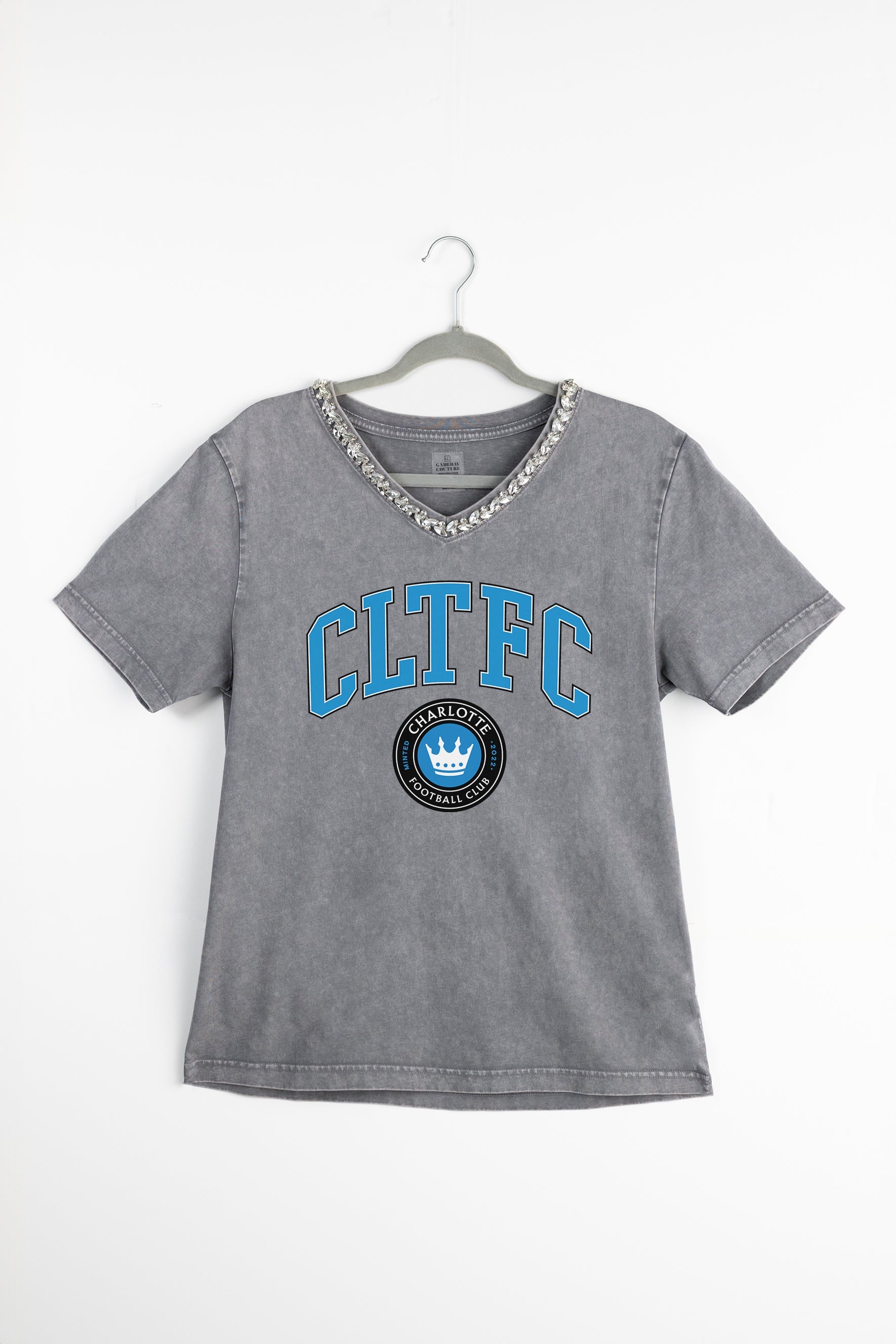 CHARLOTTE FC ICONIC EDGE RHINESTONE TRIM V-NECK TEE