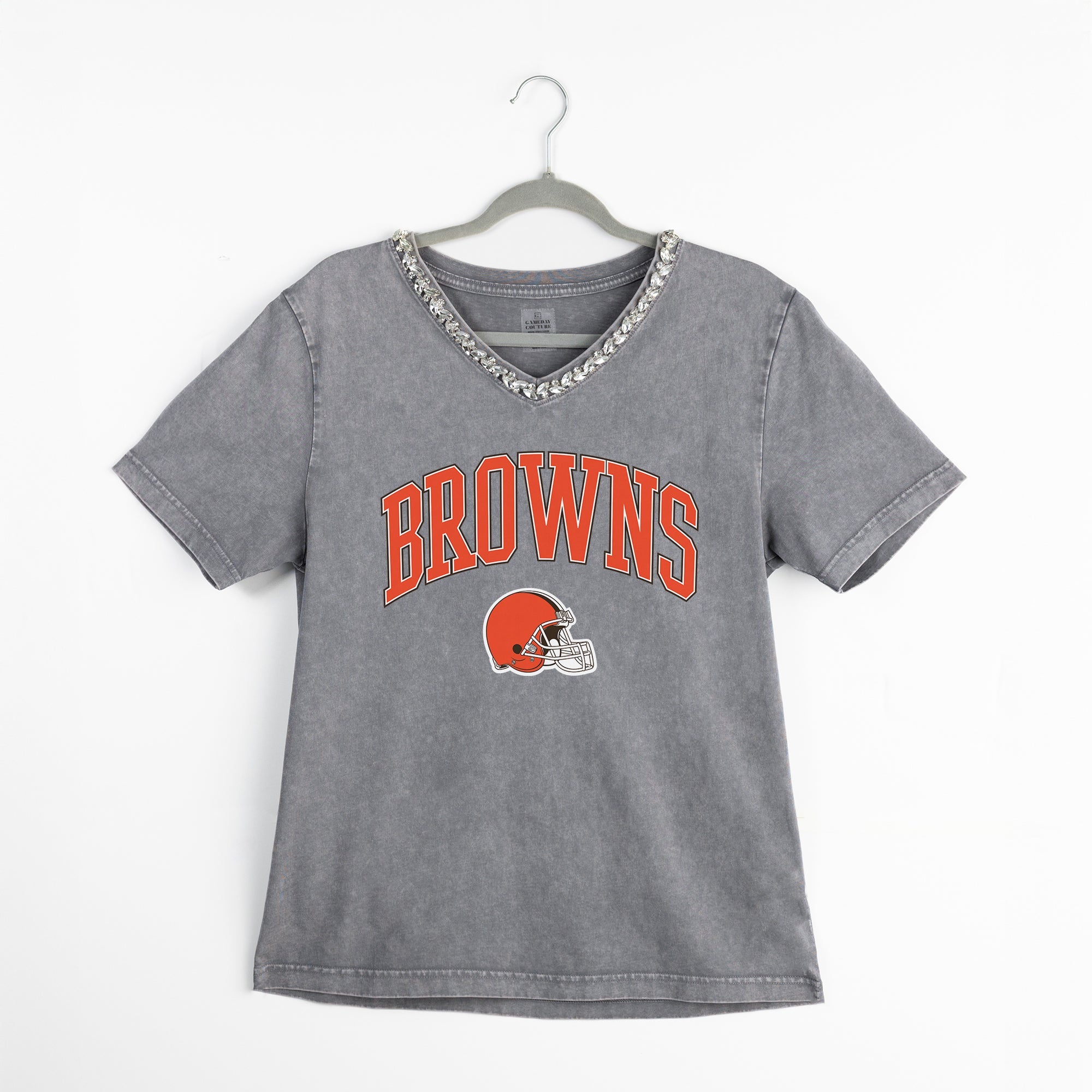 CLEVELAND BROWNS ICONIC EDGE RHINESTONE TRIM V-NECK TEE