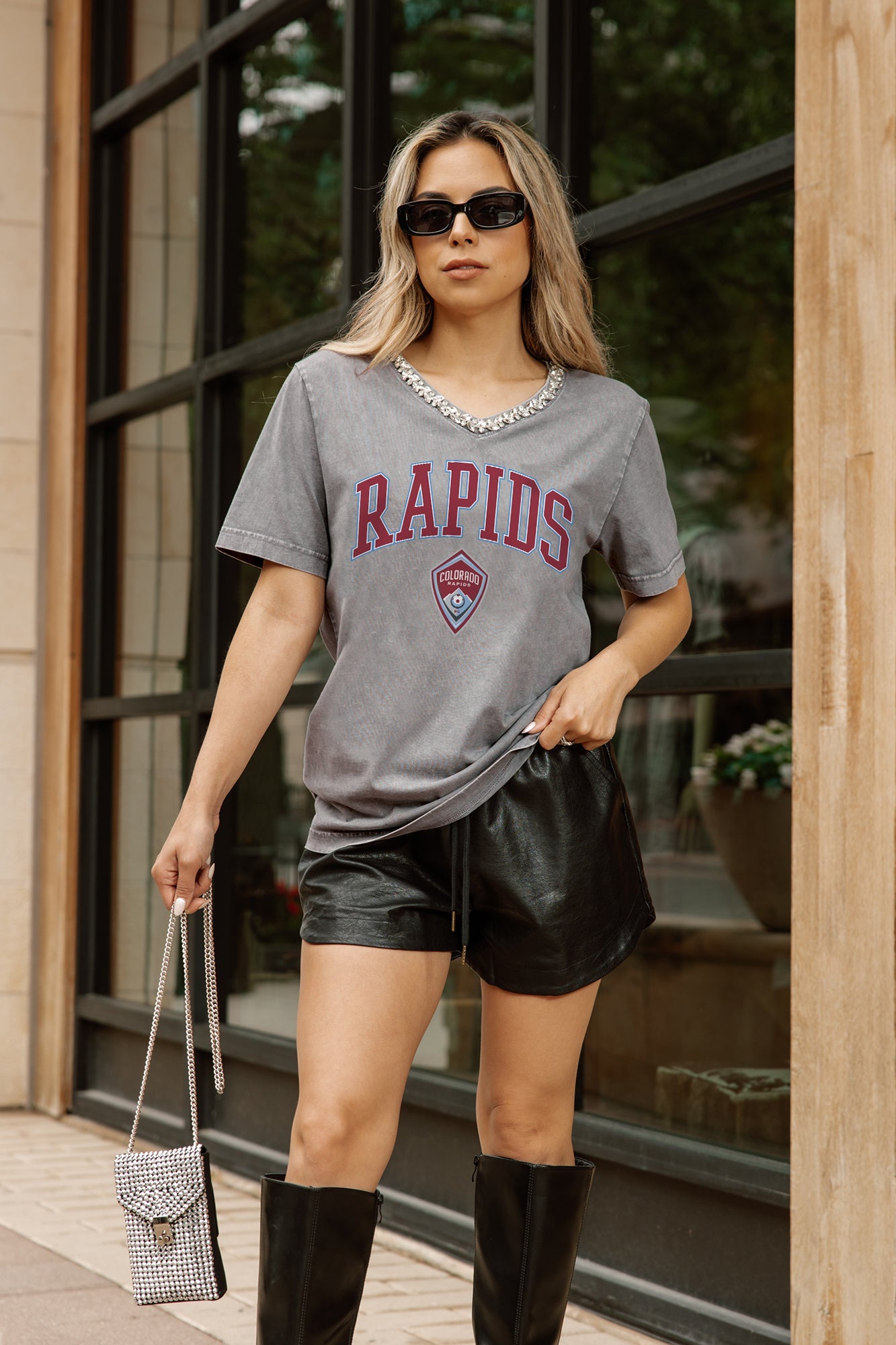 COLORADO RAPIDS ICONIC EDGE RHINESTONE TRIM V-NECK TEE