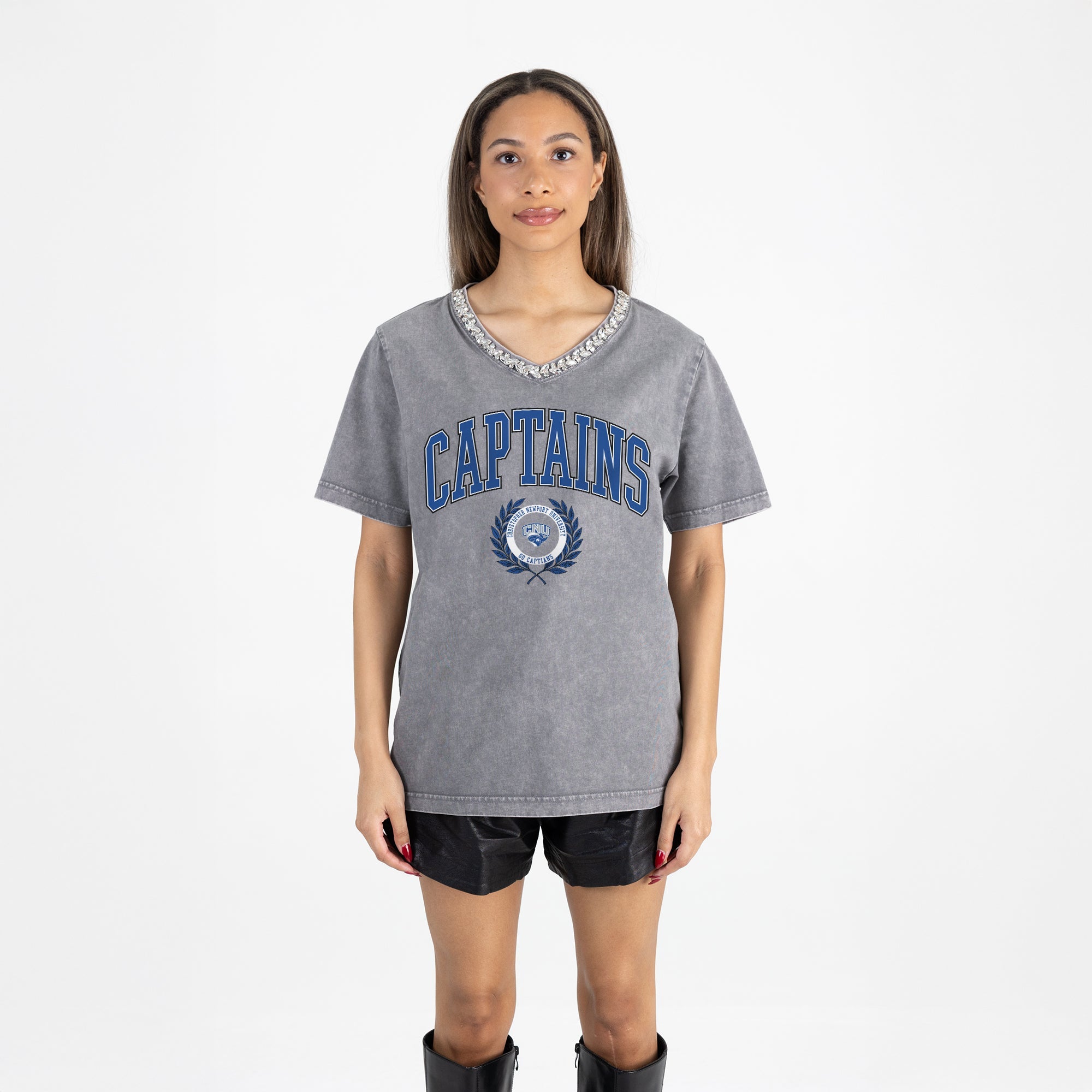 CNU CAPTAINS ICONIC EDGE RHINESTONE TRIM V-NECK TEE