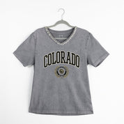 COLORADO BUFFALOES ICONIC EDGE RHINESTONE TRIM V-NECK TEE