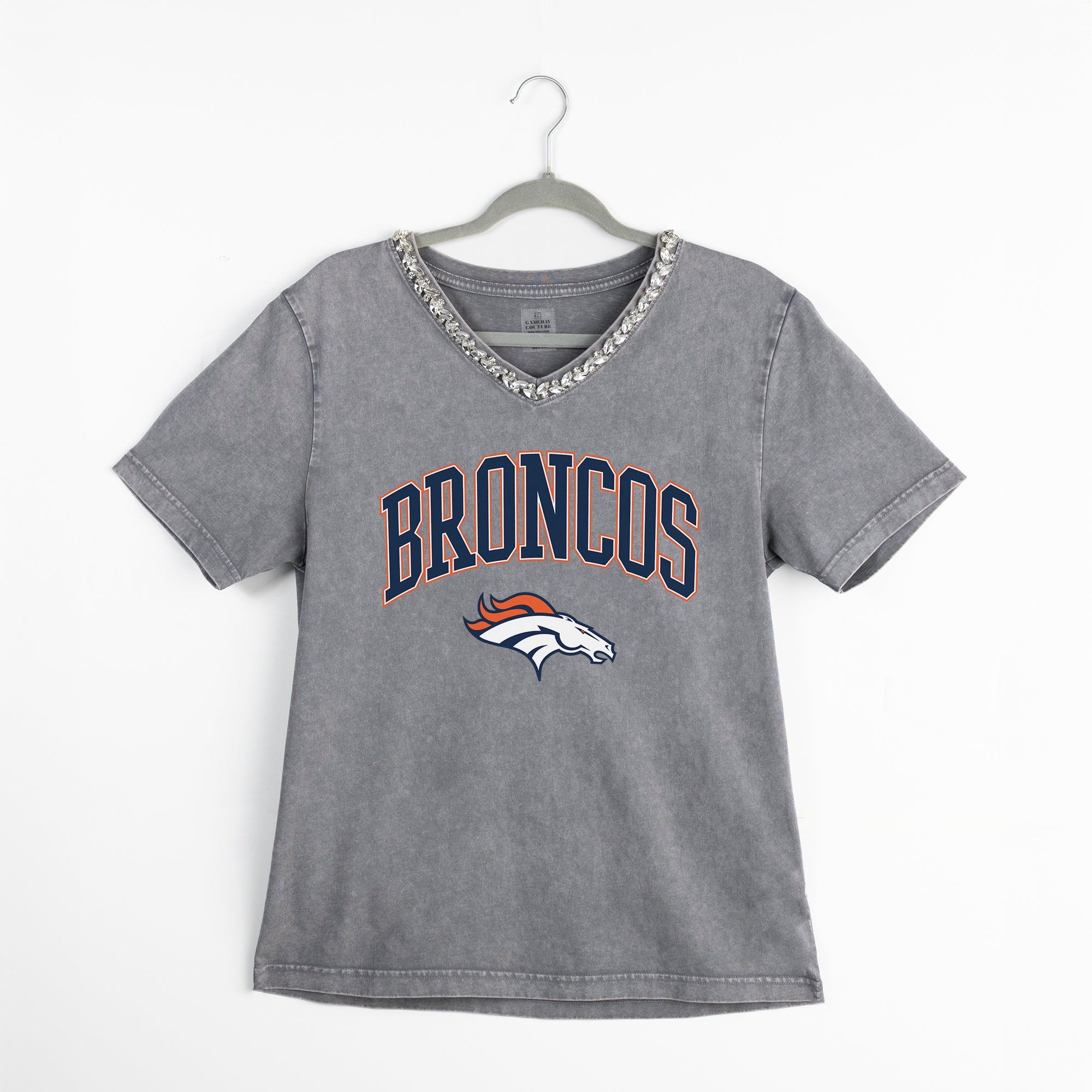 DENVER BRONCOS ICONIC EDGE RHINESTONE TRIM V-NECK TEE