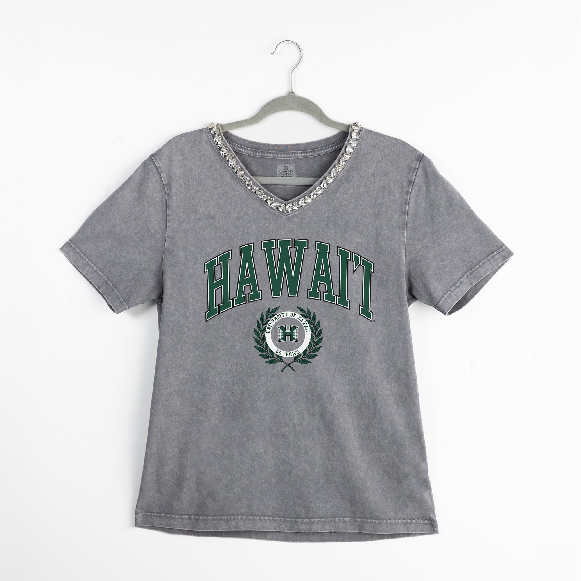 HAWAII RAINBOW WARRIORS ICONIC EDGE RHINESTONE TRIM V-NECK TEE