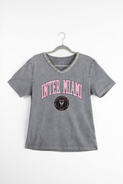 INTER MIAMI CF ICONIC EDGE RHINESTONE TRIM V-NECK TEE
