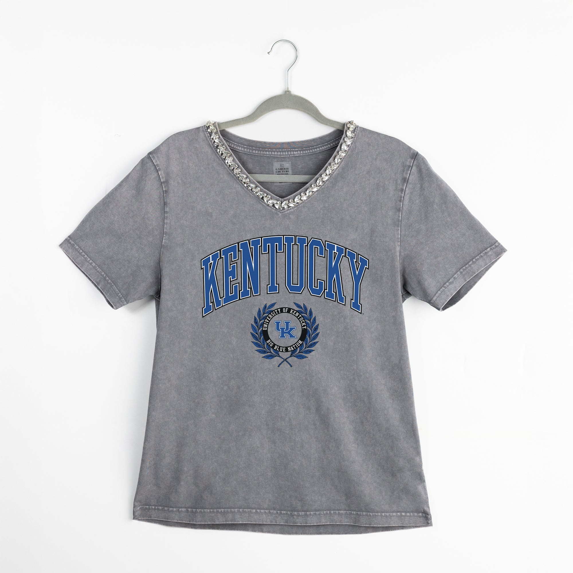 KENTUCKY WILDCATS ICONIC EDGE RHINESTONE TRIM V-NECK TEE
