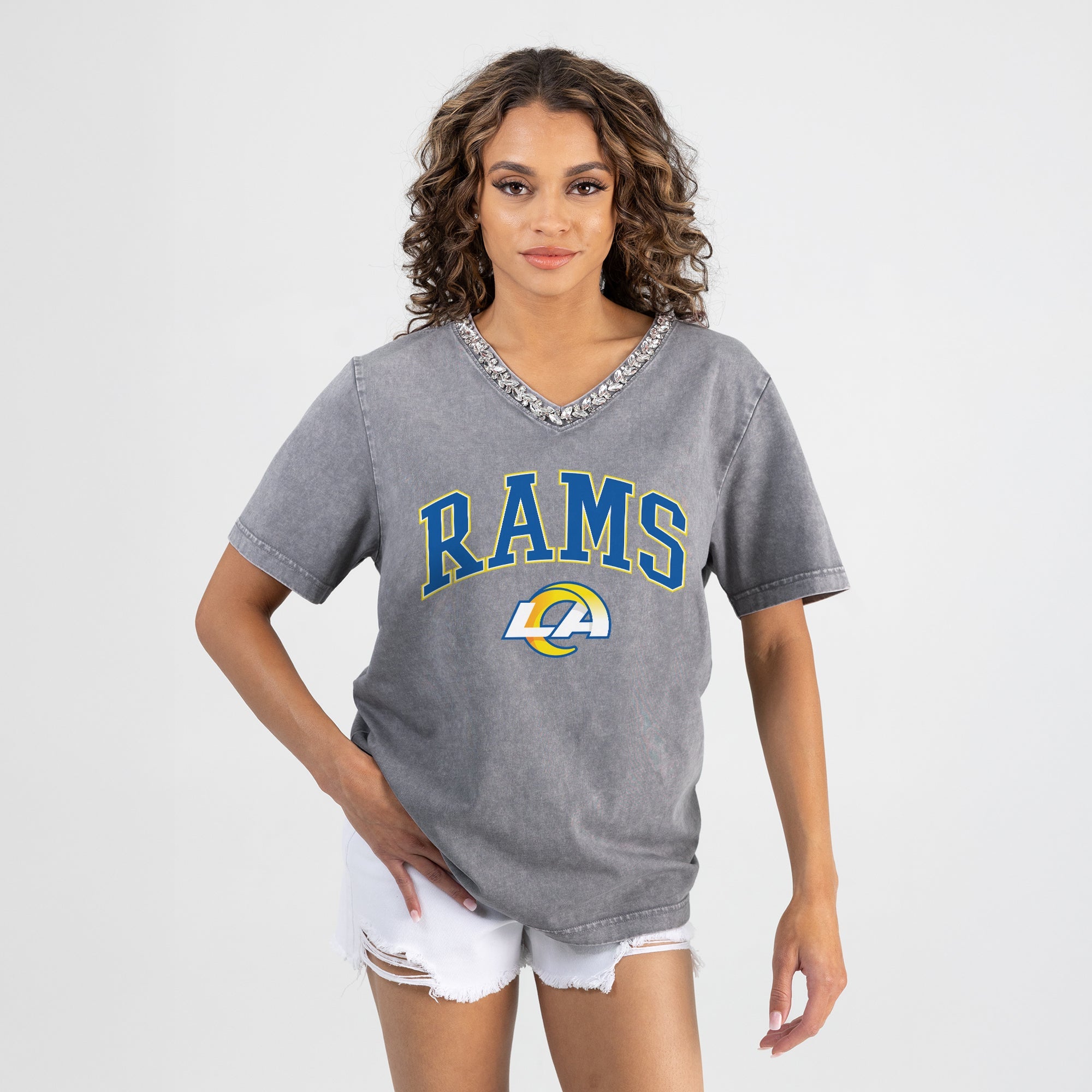 LOS ANGELES RAMS ICONIC EDGE RHINESTONE TRIM V-NECK TEE