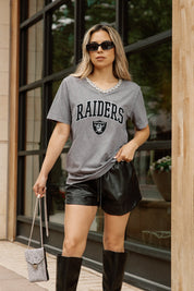 LAS VEGAS RAIDERS ICONIC EDGE RHINESTONE TRIM V-NECK TEE