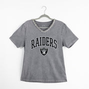 LAS VEGAS RAIDERS ICONIC EDGE RHINESTONE TRIM V-NECK TEE