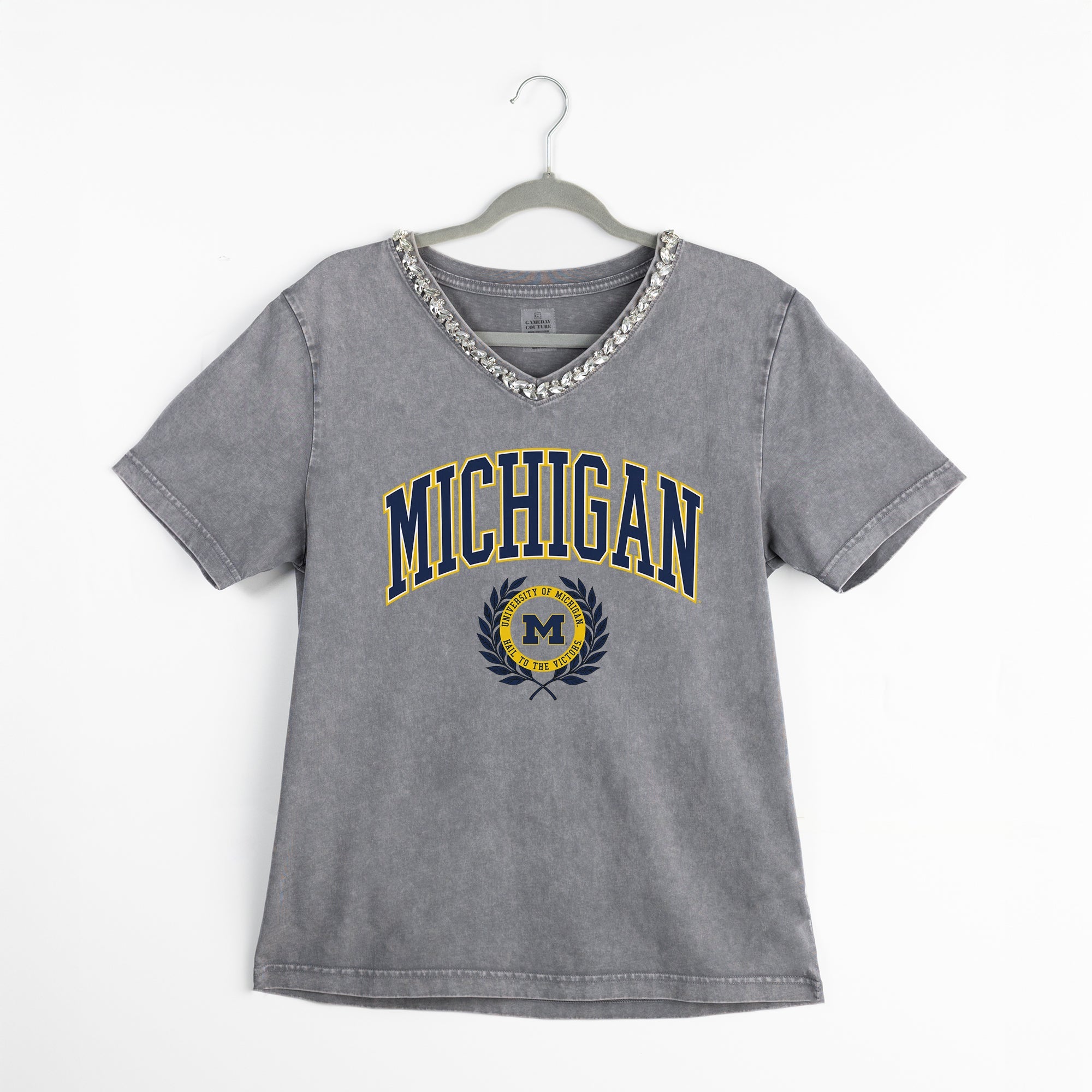 MICHIGAN WOLVERINES ICONIC EDGE RHINESTONE TRIM V-NECK TEE