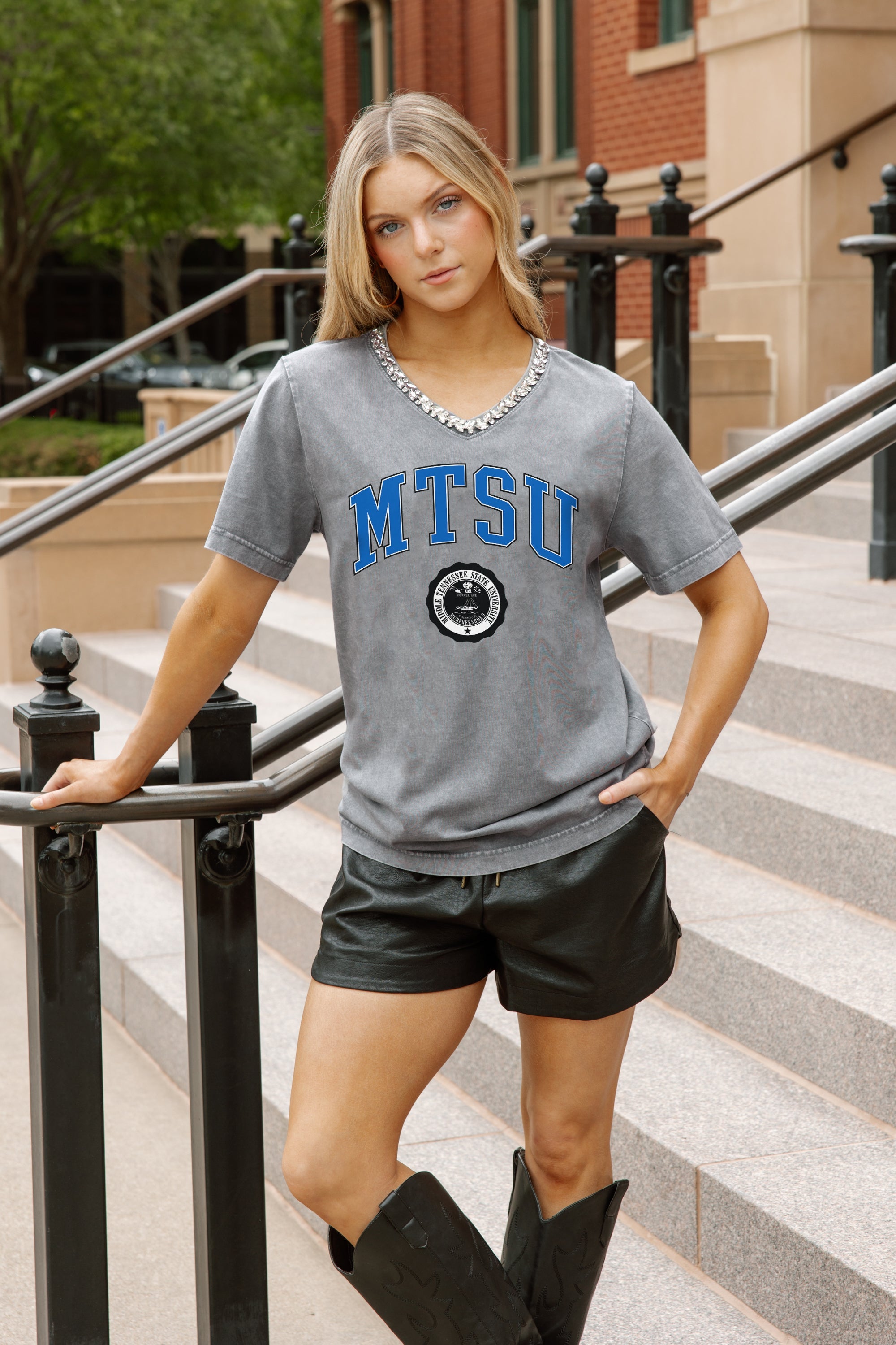 MIDDLE TENNESSEE STATE BLUE RAIDERS ICONIC EDGE RHINESTONE TRIM V-NECK TEE