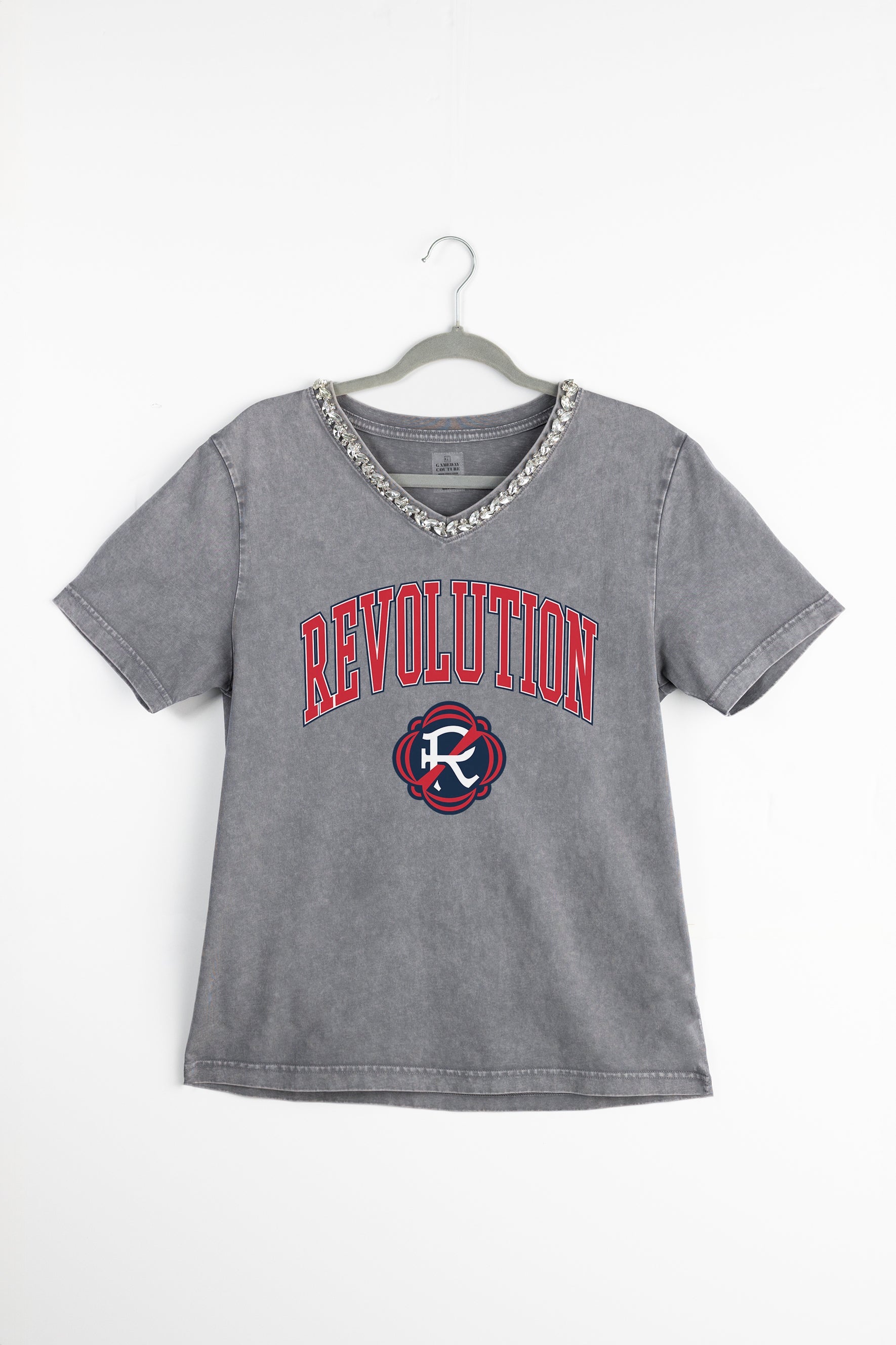 NEW ENGLAND REVOLUTION ICONIC EDGE RHINESTONE TRIM V-NECK TEE