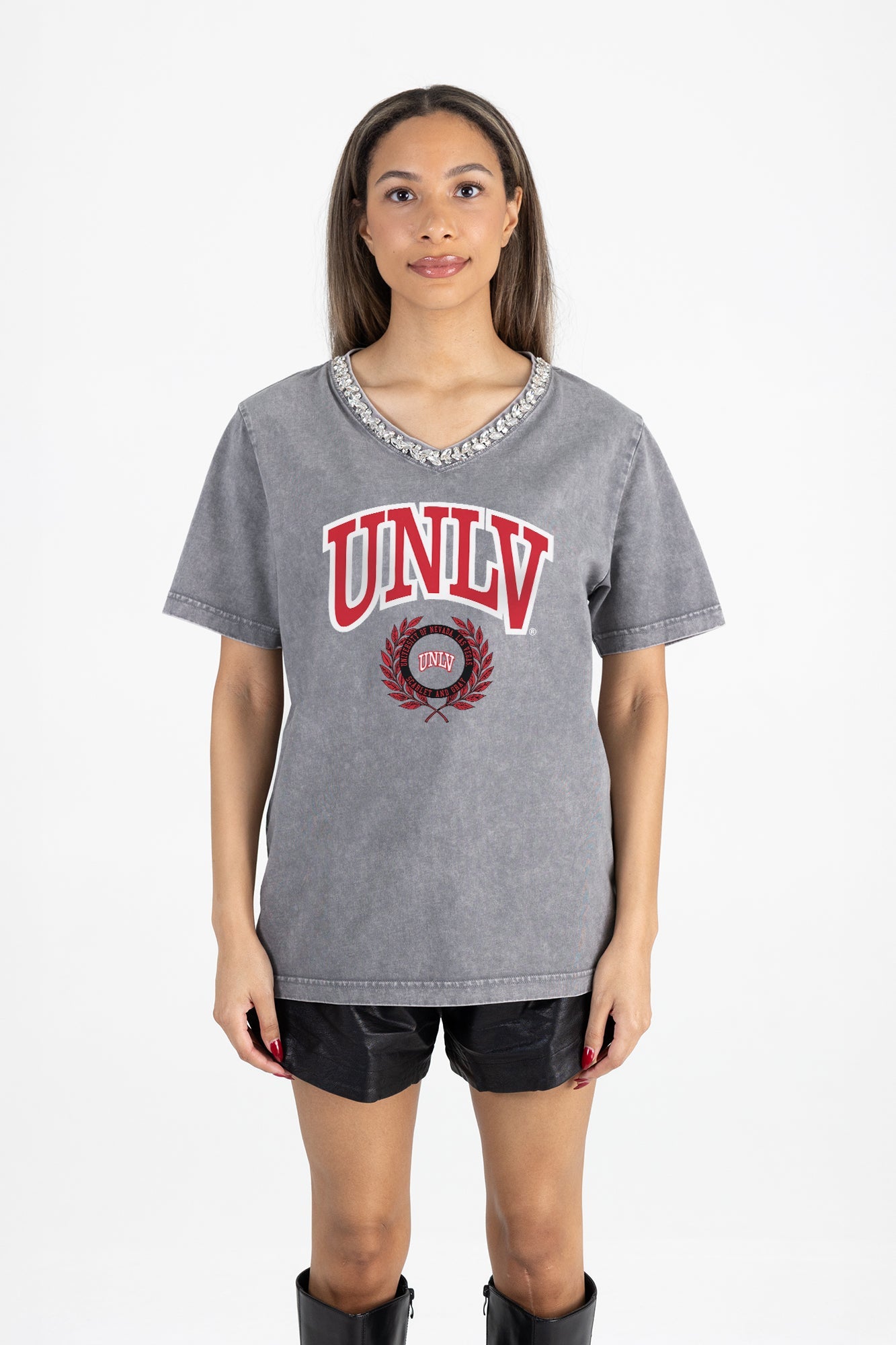 UNLV REBELS ICONIC EDGE RHINESTONE TRIM V-NECK TEE
