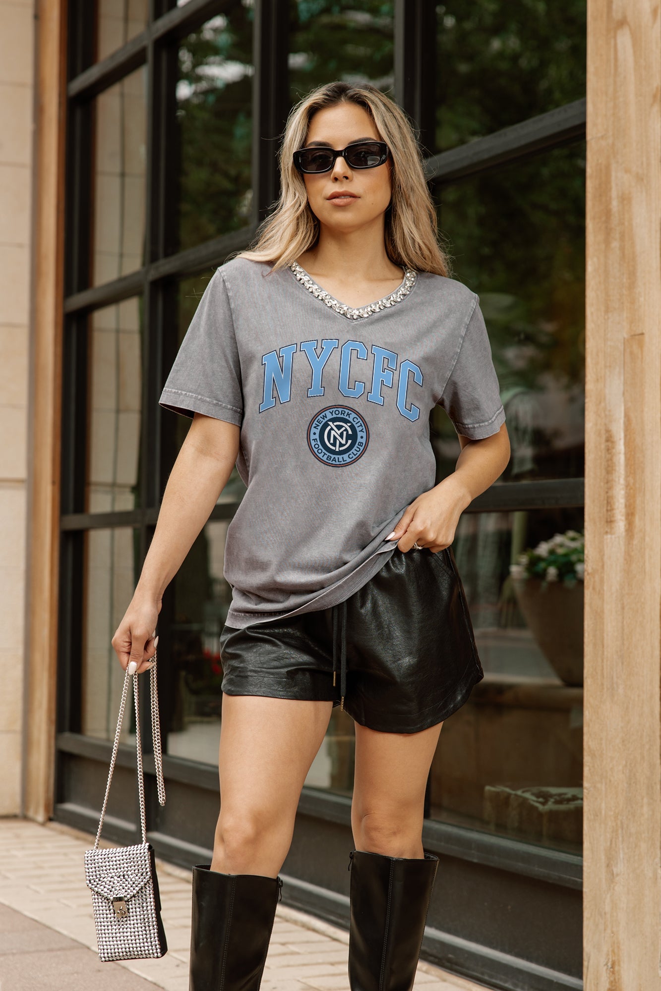 NEW YORK CITY FC ICONIC EDGE RHINESTONE TRIM V-NECK TEE