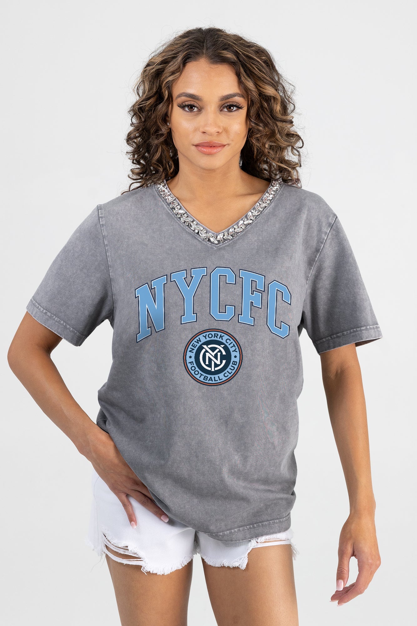 NEW YORK CITY FC ICONIC EDGE RHINESTONE TRIM V-NECK TEE