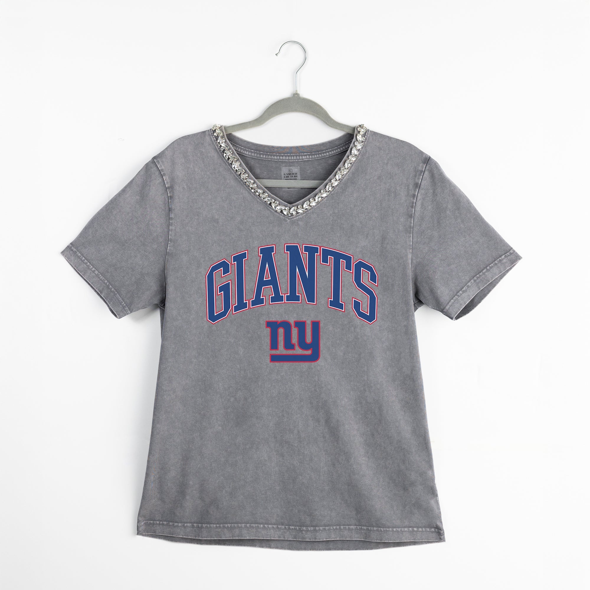 NEW YORK GIANTS ICONIC EDGE RHINESTONE TRIM V-NECK TEE