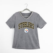 PITTSBURGH STEELERS ICONIC EDGE RHINESTONE TRIM V-NECK TEE
