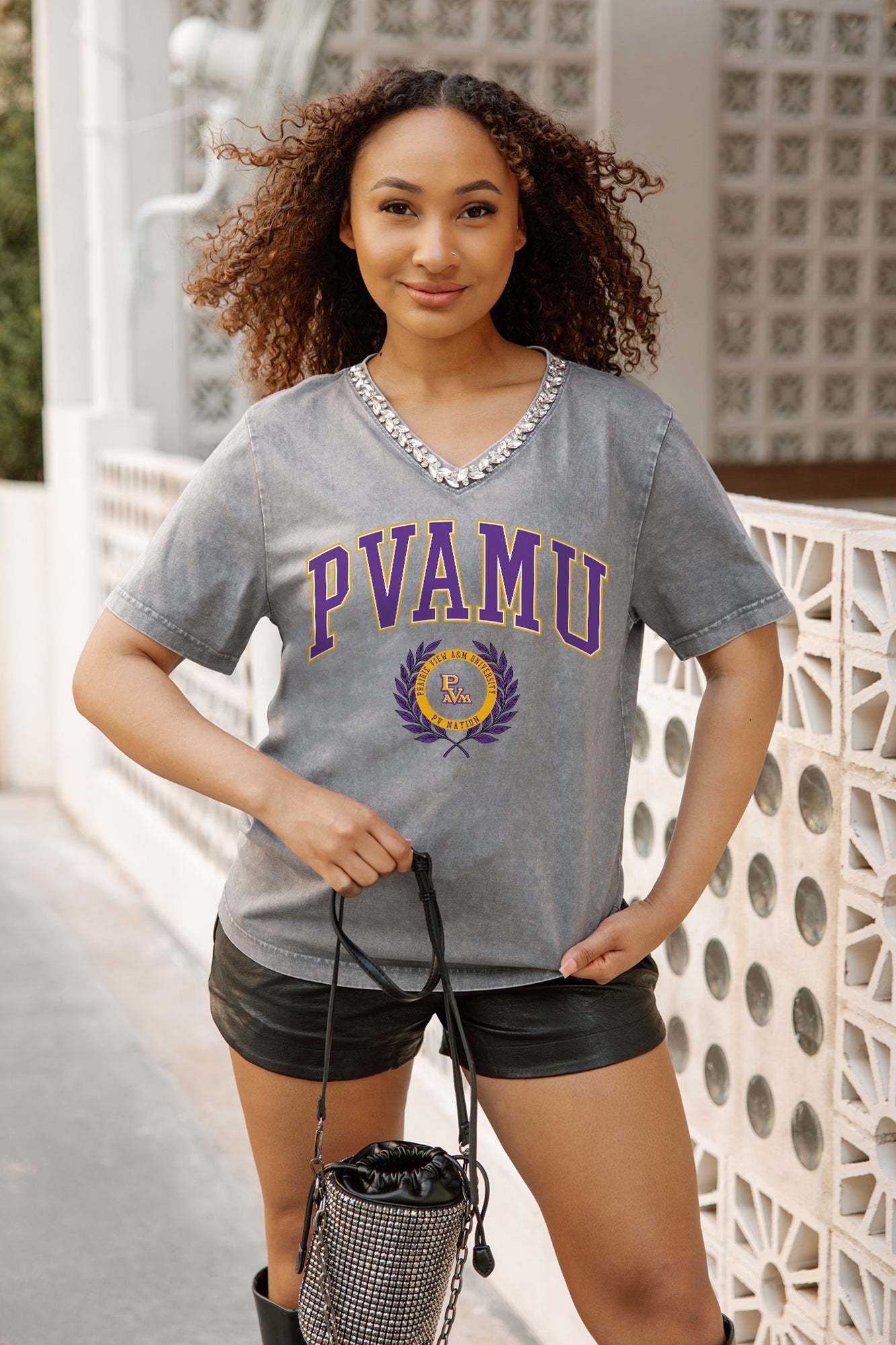 PRAIRIE VIEW A&M PANTHERS ICONIC EDGE RHINESTONE TRIM V-NECK TEE