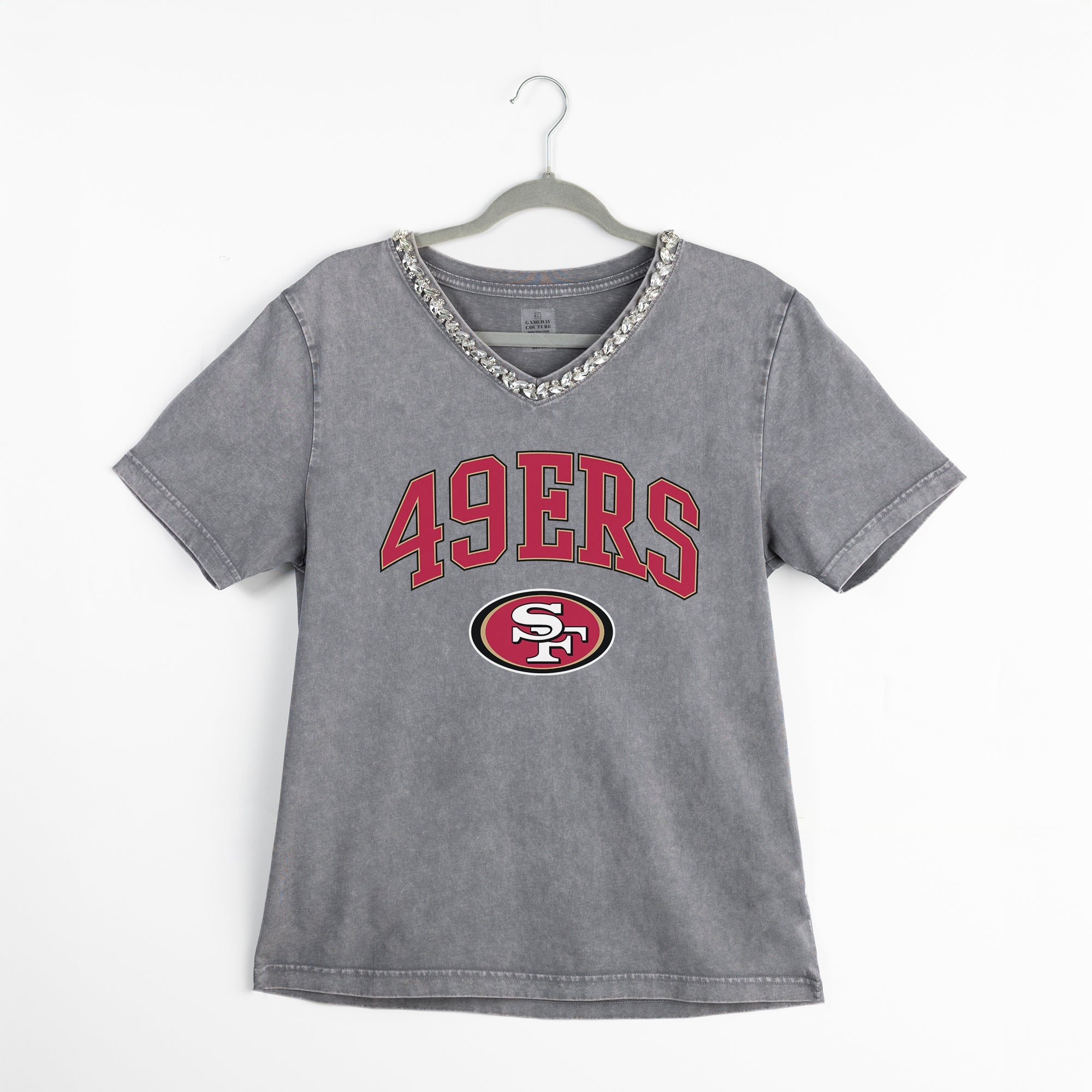 SAN FRANCISCO 49ERS ICONIC EDGE RHINESTONE TRIM V-NECK TEE