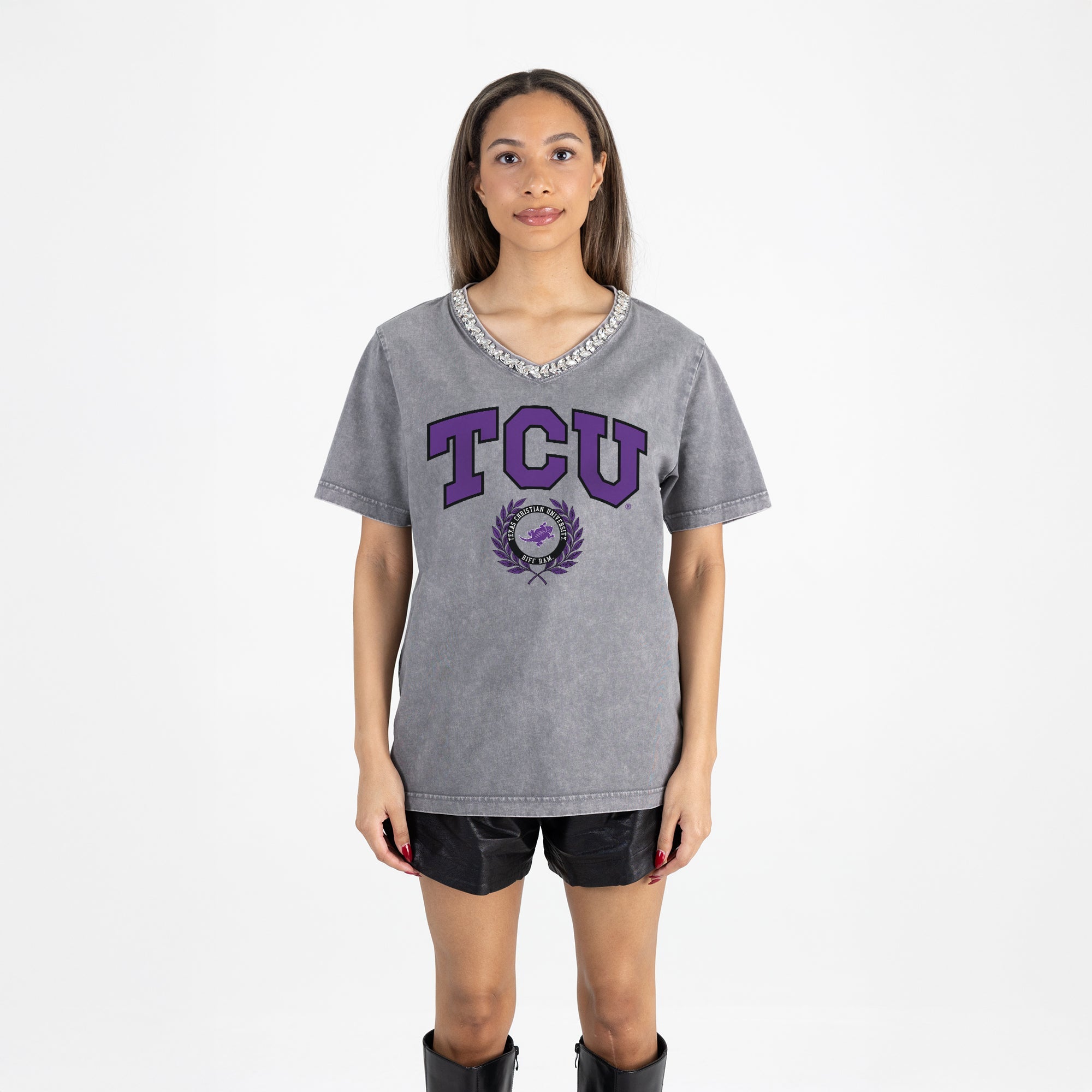 TCU HORNED FROGS ICONIC EDGE RHINESTONE TRIM V-NECK TEE
