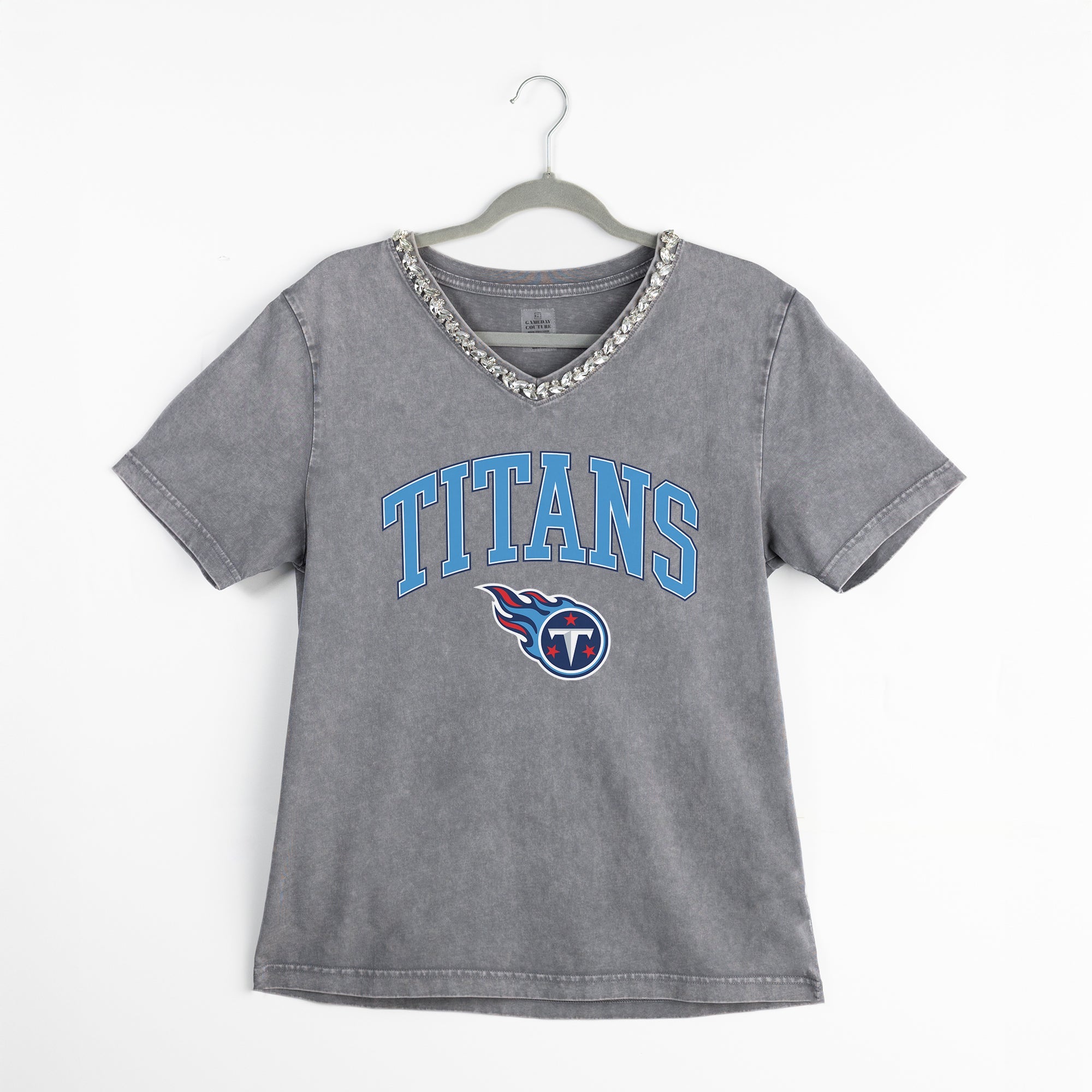 TENNESSEE TITANS ICONIC EDGE RHINESTONE TRIM V-NECK TEE