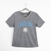 NORTH CAROLINA TAR HEELS ICONIC EDGE RHINESTONE TRIM V-NECK TEE