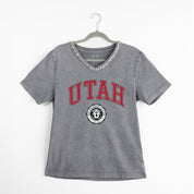 UTAH UTES ICONIC EDGE RHINESTONE TRIM V-NECK TEE