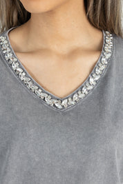 WORCESTER POLYTECHNIC INSTITUTE GOATS ICONIC EDGE RHINESTONE TRIM V-NECK TEE