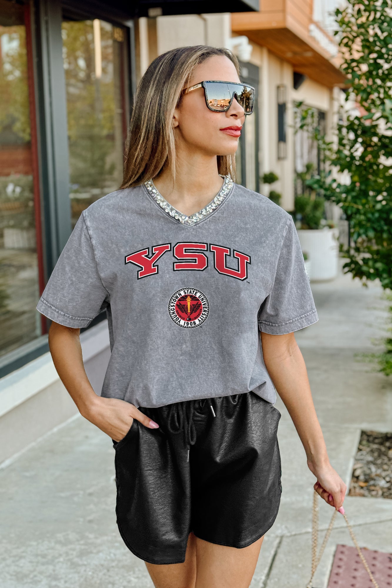 YOUNGSTOWN STATE PENGUINS ICONIC EDGE RHINESTONE TRIM V-NECK TEE