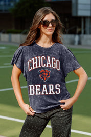CHICAGO BEARS VICTORY MODE FLUTTER SLEEVE TEE IN NAVY