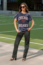 CHICAGO BEARS VICTORY MODE FLUTTER SLEEVE TEE IN NAVY