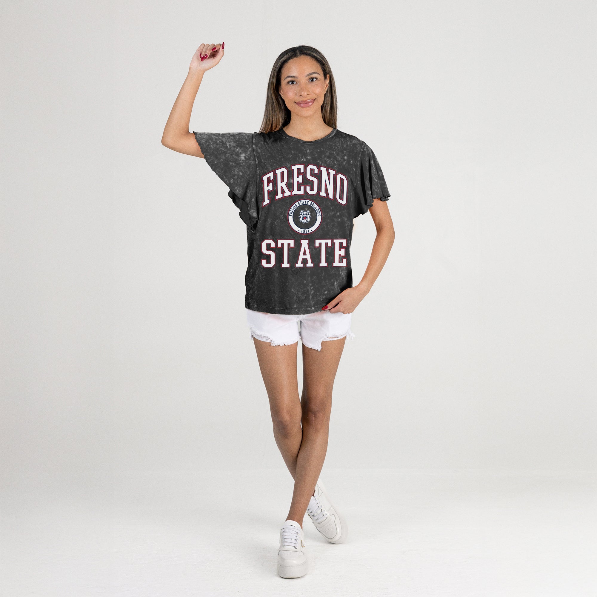 FRESNO STATE BULLDOGS VICTORY MODE FLUTTER SLEEVE TEE IN BLACK