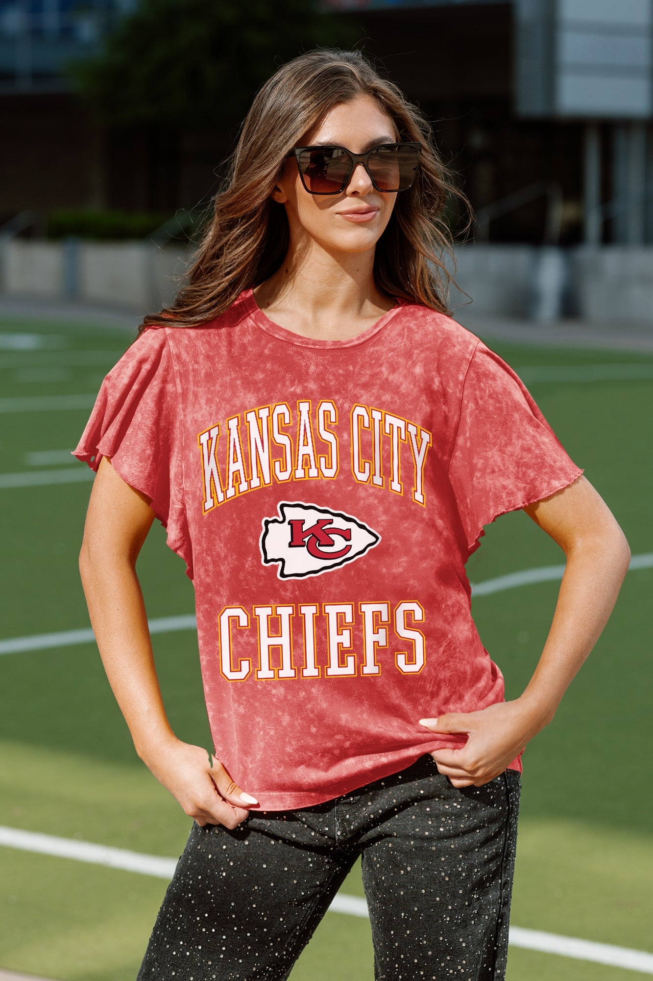 KANSAS CITY CHIEFS VICTORY MODE FLUTTER SLEEVE TEE IN RED