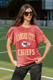KANSAS CITY CHIEFS VICTORY MODE FLUTTER SLEEVE TEE IN RED
