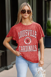 LOUISVILLE CARDINALS VICTORY MODE FLUTTER SLEEVE TEE IN RED