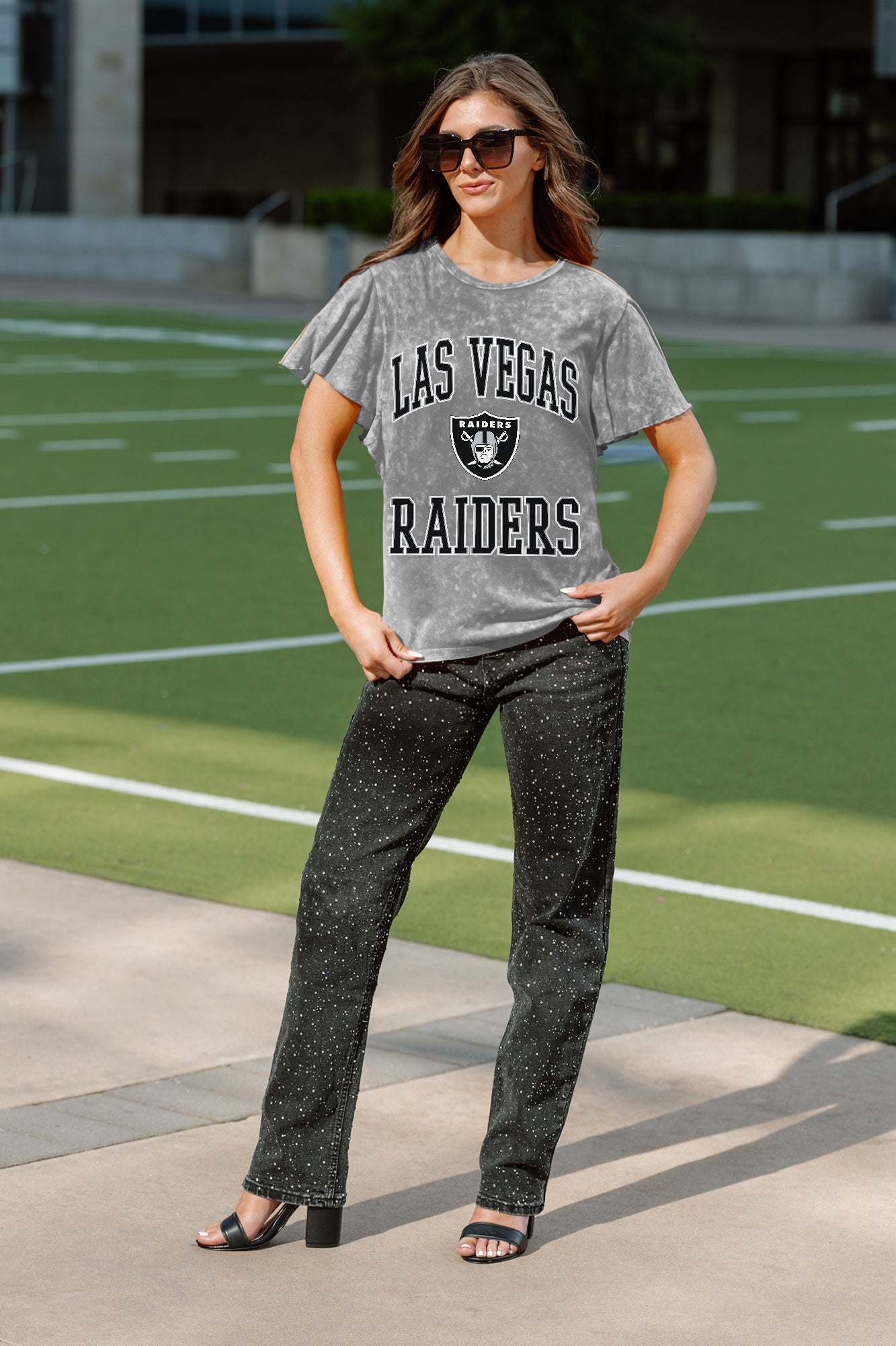 LAS VEGAS RAIDERS VICTORY MODE FLUTTER SLEEVE TEE IN GREY