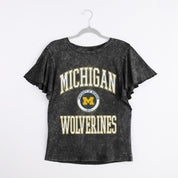 MICHIGAN WOLVERINES VICTORY MODE FLUTTER SLEEVE TEE IN BLACK