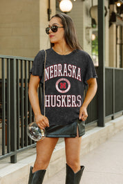 NEBRASKA CORNHUSKERS VICTORY MODE FLUTTER SLEEVE TEE IN BLACK