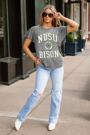 NORTH DAKOTA STATE BISON VICTORY MODE FLUTTER SLEEVE TEE IN GREY