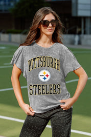 PITTSBURGH STEELERS VICTORY MODE FLUTTER SLEEVE TEE IN GREY
