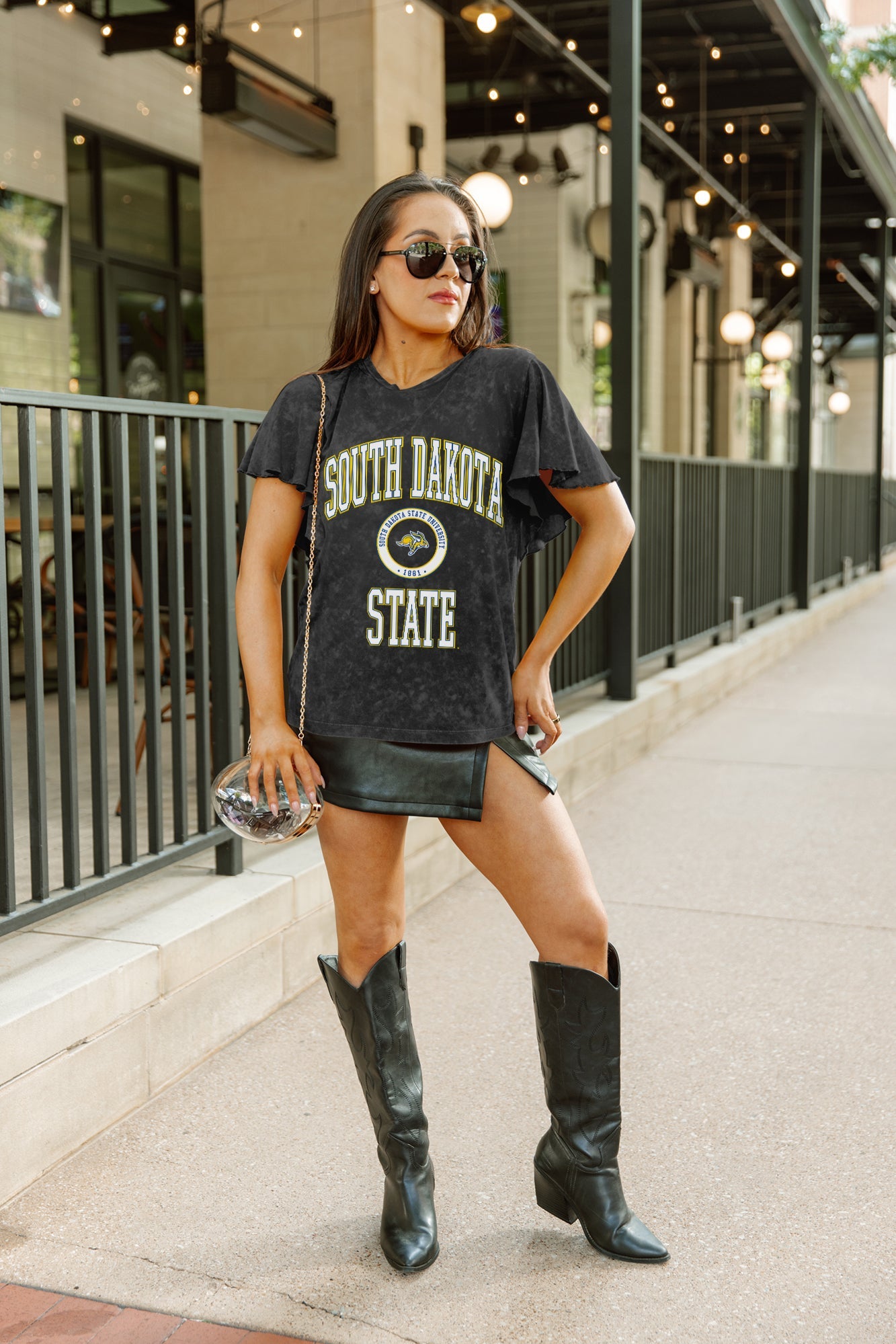 SOUTH DAKOTA STATE JACKRABBITS VICTORY MODE FLUTTER SLEEVE TEE IN BLACK