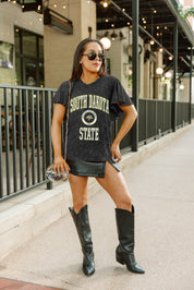 SOUTH DAKOTA STATE JACKRABBITS VICTORY MODE FLUTTER SLEEVE TEE IN BLACK