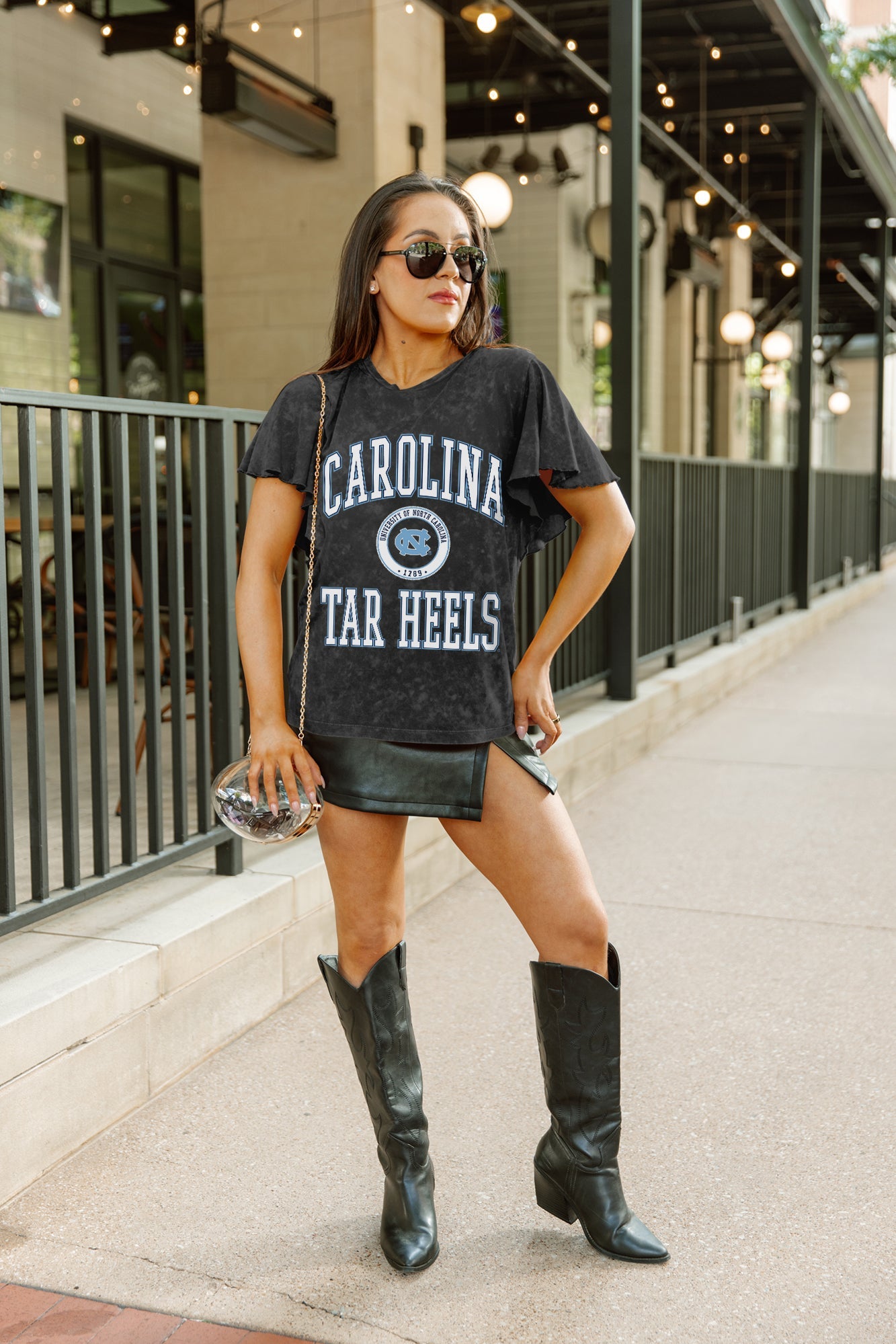 NORTH CAROLINA TAR HEELS VICTORY MODE FLUTTER SLEEVE TEE IN BLACK
