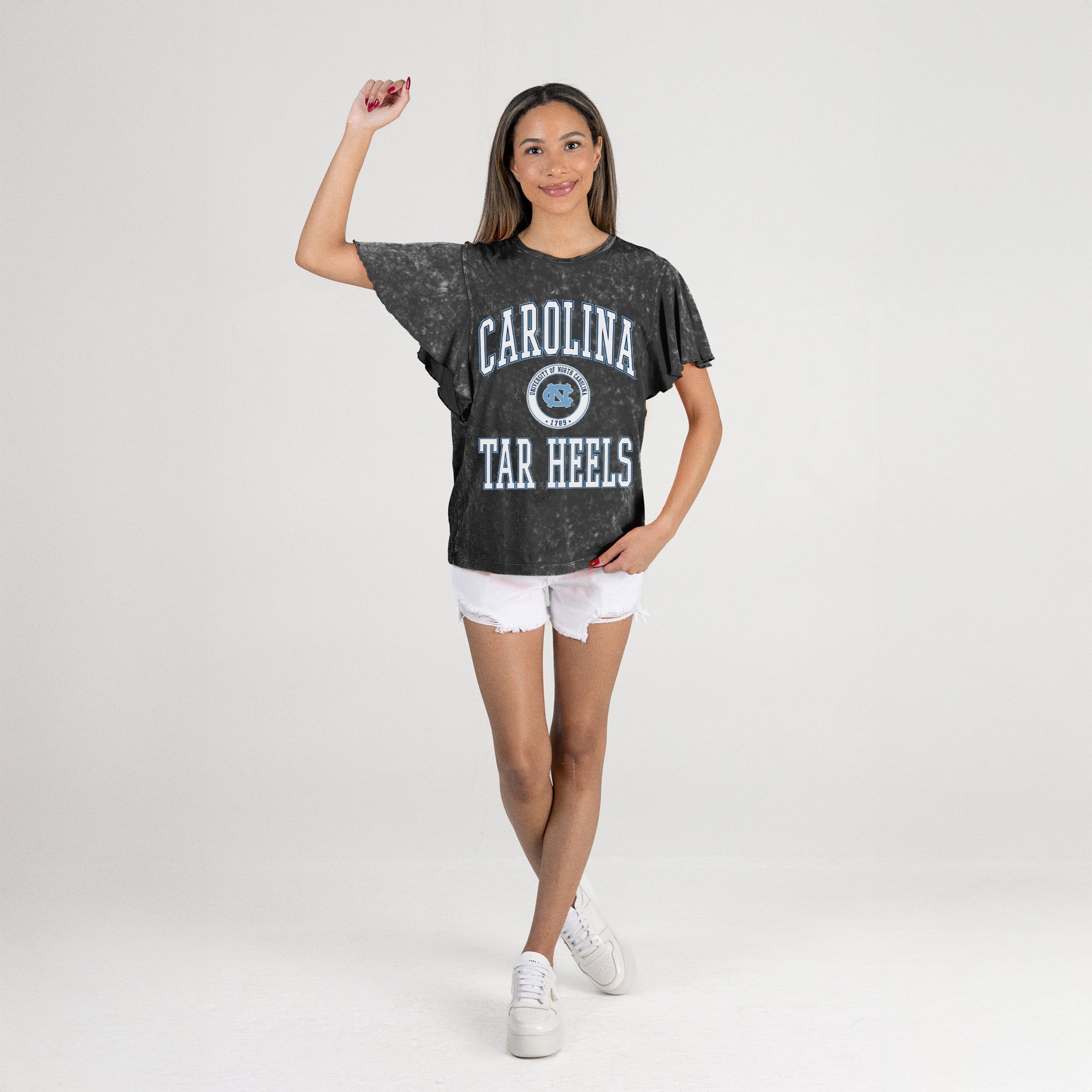 NORTH CAROLINA TAR HEELS VICTORY MODE FLUTTER SLEEVE TEE IN BLACK