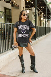 WASHINGTON HUSKIES VICTORY MODE FLUTTER SLEEVE TEE IN BLACK