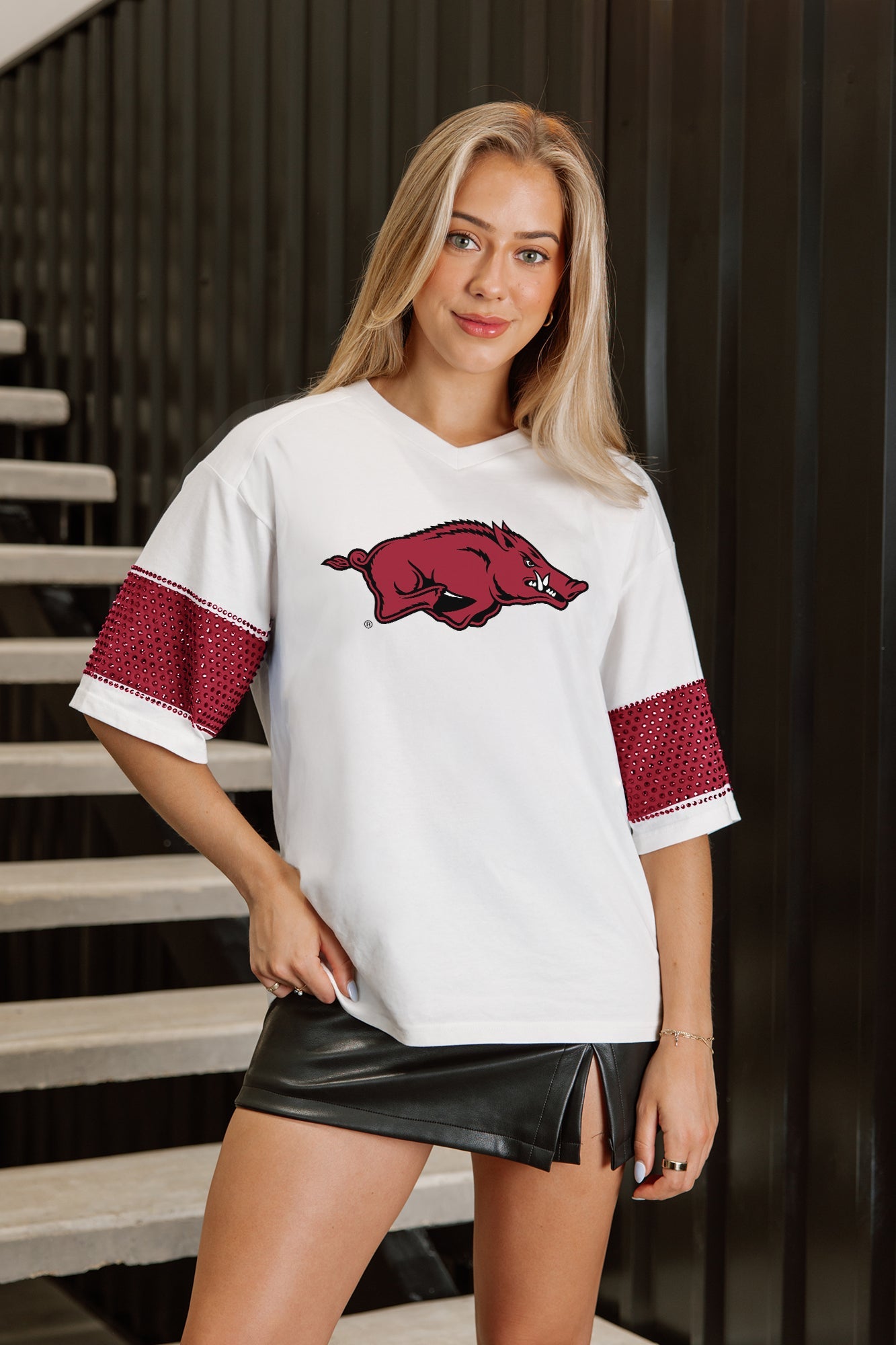ARKANSAS RAZORBACKS DOMINANCE RHINESTONE STRIPE VARSITY TEE
