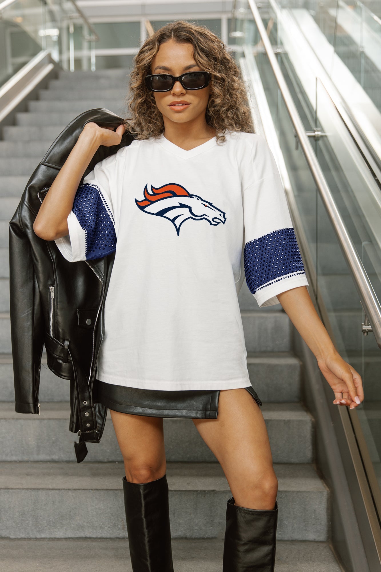 DENVER BRONCOS DOMINANCE RHINESTONE STRIPE VARSITY TEE